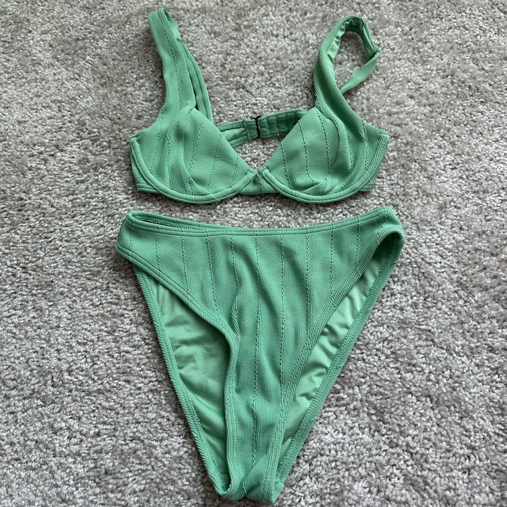 Billabong bathing suit